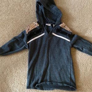 Girls daytrip hoodie size small